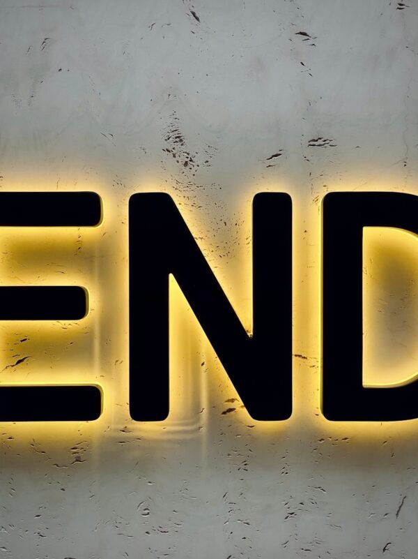 wykreślenie z rejestru yellow and black m letter